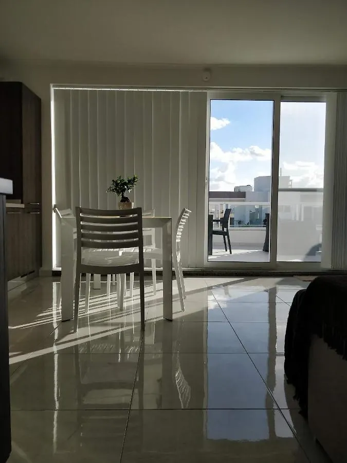 公寓 马尔萨斯卡拉Sea View Penthouse With Large Terrace Irom1-1公寓