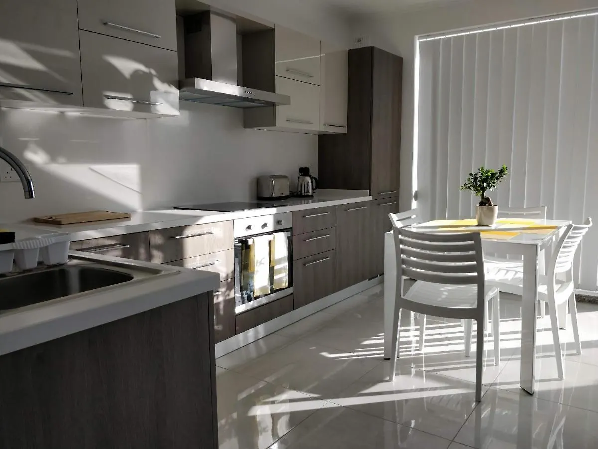 马尔萨斯卡拉Sea View Penthouse With Large Terrace Irom1-1公寓 马耳他